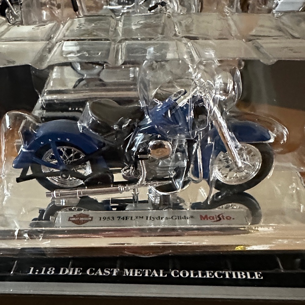 Maisto 1953 74FLH Hydra-Glide Die Cast Model
